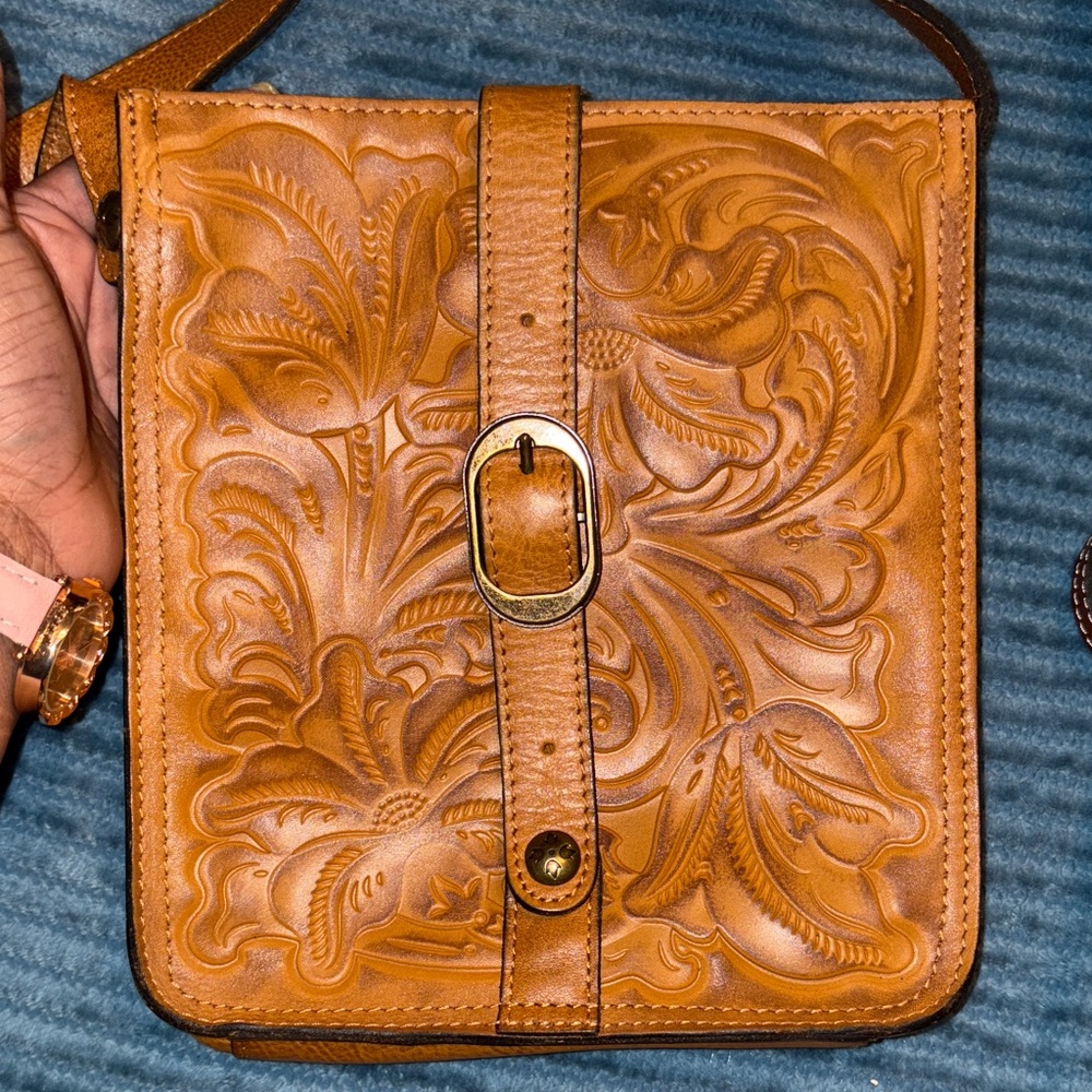 Patricia Nash Tan Leather Interior
